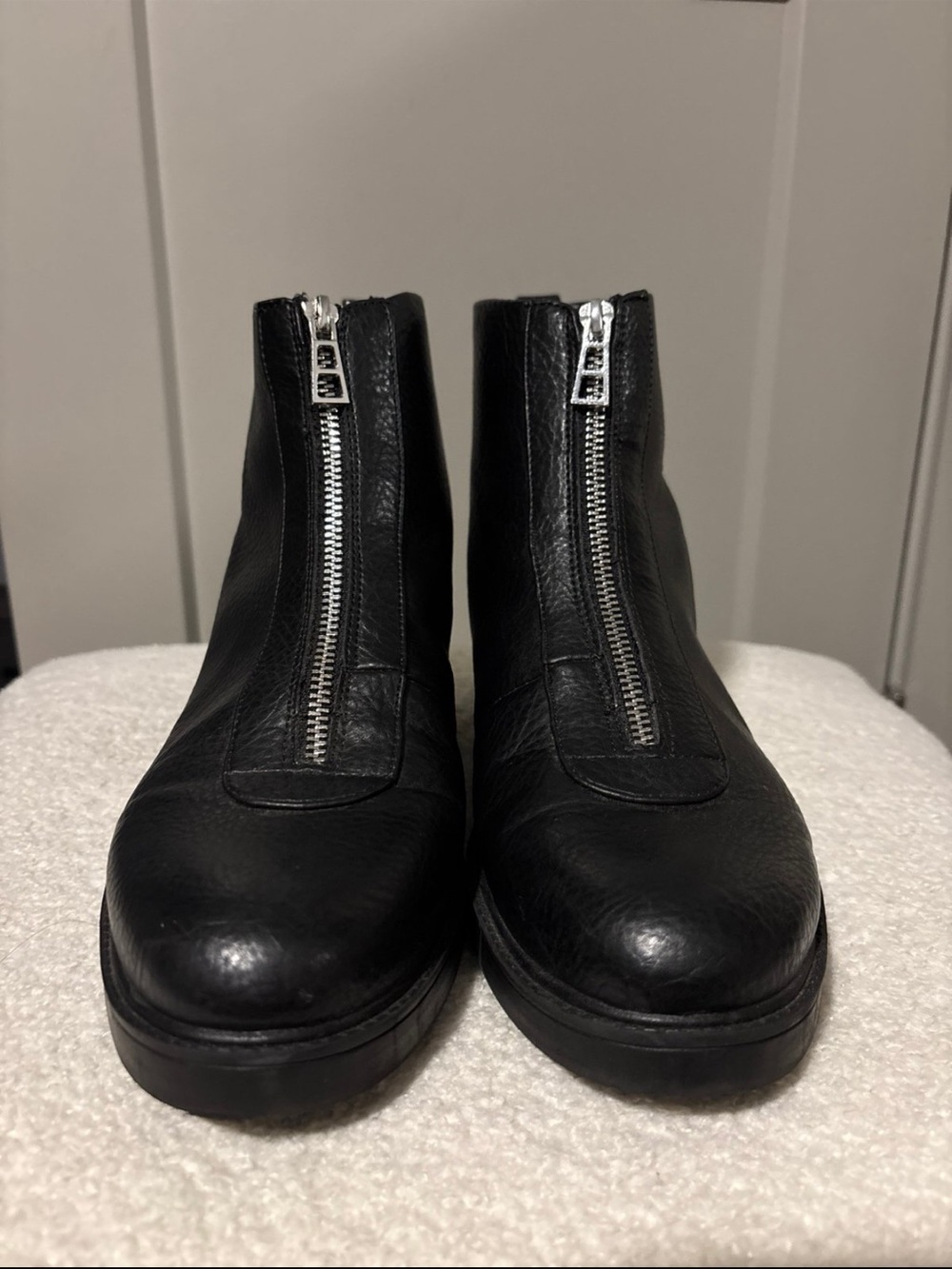 AEROSOLES Black Front-Zip Leather Chukka Boots